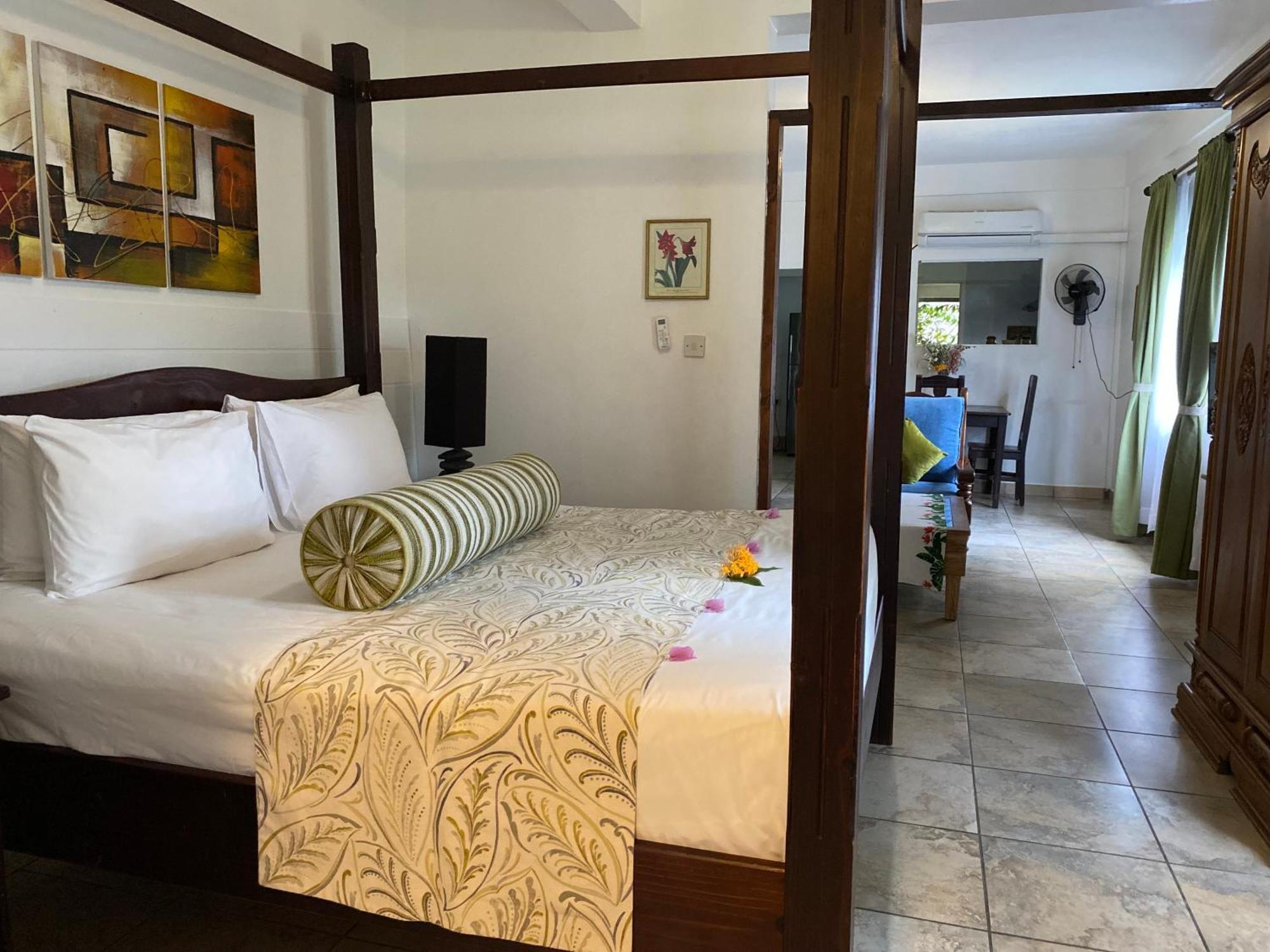 Stephna Residence Anse Boileau Екстериор снимка