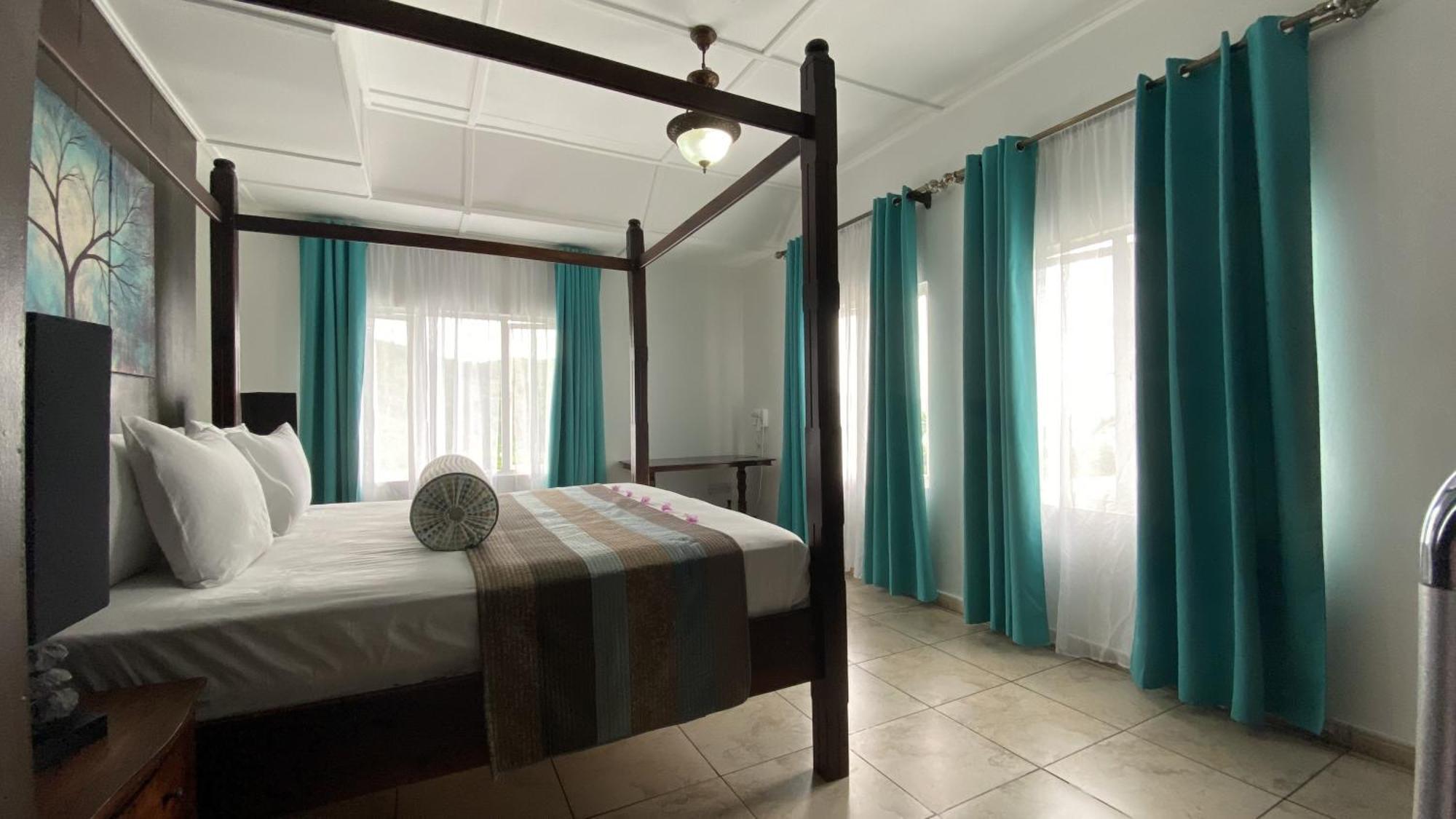 Stephna Residence Anse Boileau Екстериор снимка